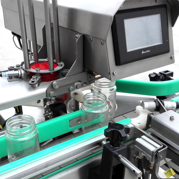 在線式真空旋蓋機(jī)-辣椒醬真空旋蓋生產(chǎn)線設(shè)備細(xì)節(jié)展示 在線式真空旋蓋機(jī)-辣椒醬真空旋蓋生產(chǎn)線設(shè)備細(xì)節(jié)展示